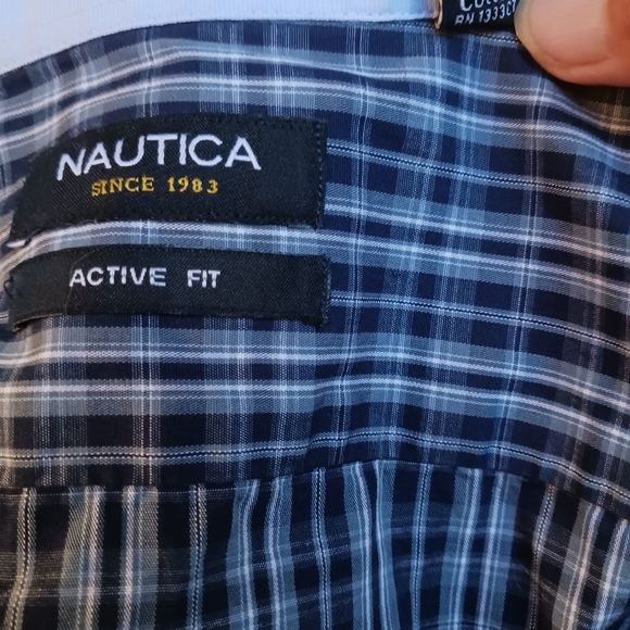 NAUTICA MENS Wrinkle Resistant Cotton Long Sleeve Shirt Size 16 32/33 - Picture 8 of 8